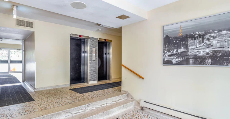 2095 Prospect Street, Burlington, ON, L7R 1Z5 - 10