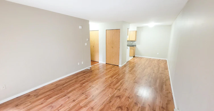 33184 George Ferguson Way, Abbotsford, BC, V2S 6Y1 - 11