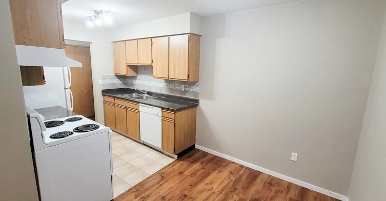 33184 George Ferguson Way, Abbotsford, BC, V2S 6Y1 - 5