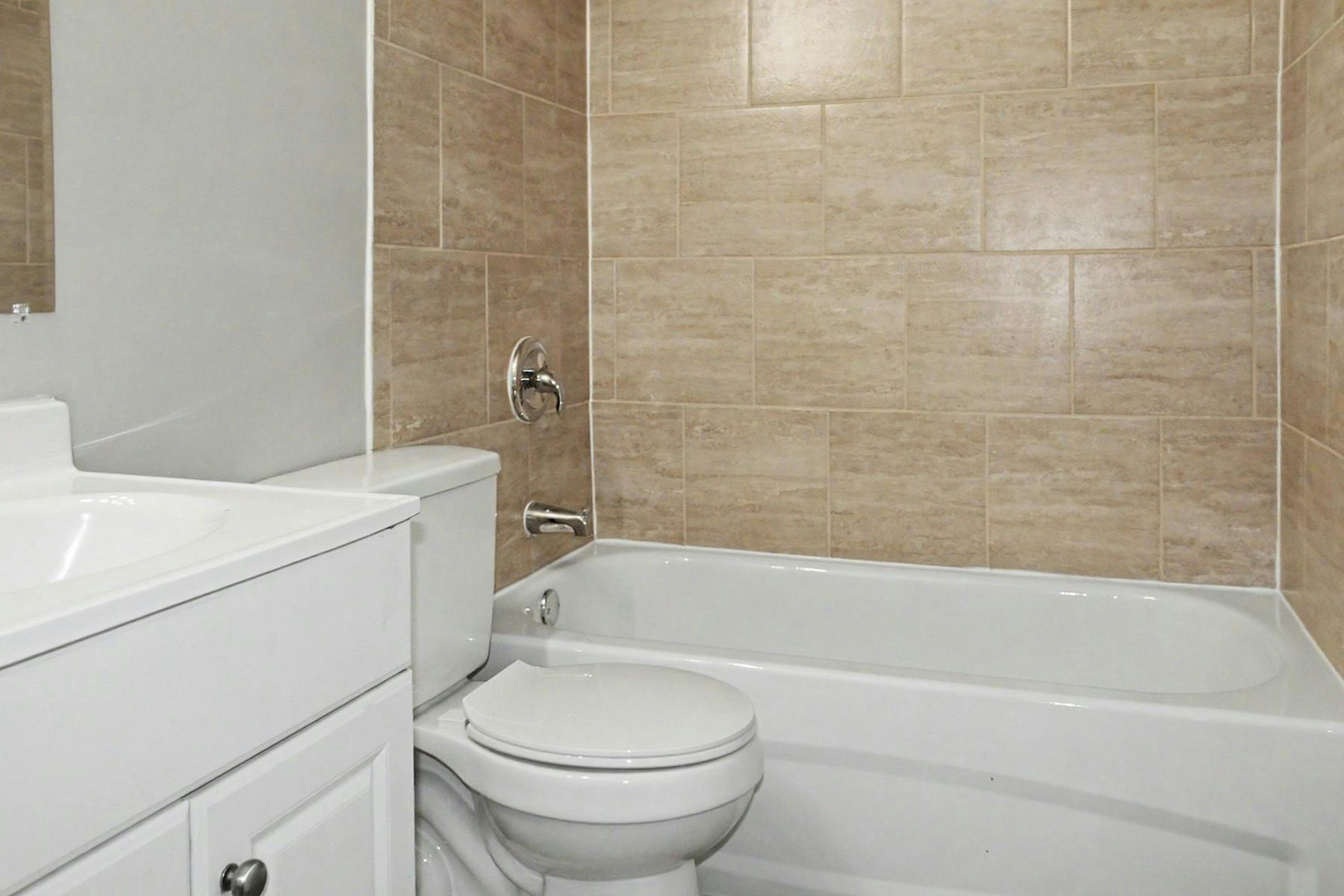 12220 82 Street NW, Edmonton, AB, T5B 2X1 - 9