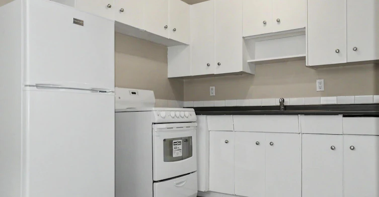 12220 82 Street NW, Edmonton, AB, T5B 2X1 - 18
