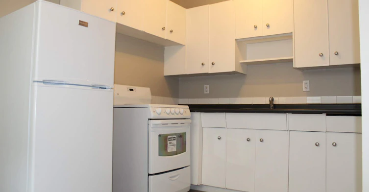 12220 82 Street NW, Edmonton, AB, T5B 2X1 - 7