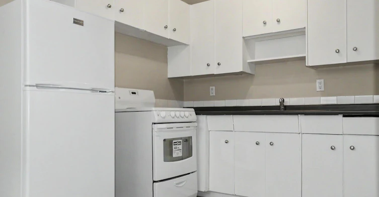 12220 82 Street NW, Edmonton, AB, T5B 2X1 - 18
