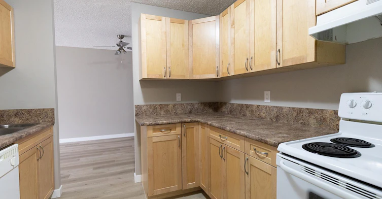 205 Heritage Drive SE, Calgary, AB, T2H 2J8 - 4