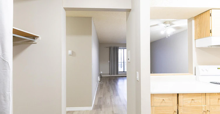 360 Falshire Drive NE, Calgary, AB, T3J 2G3 - 14