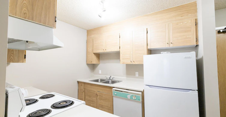 360 Falshire Drive NE, Calgary, AB, T3J 2G3 - 15