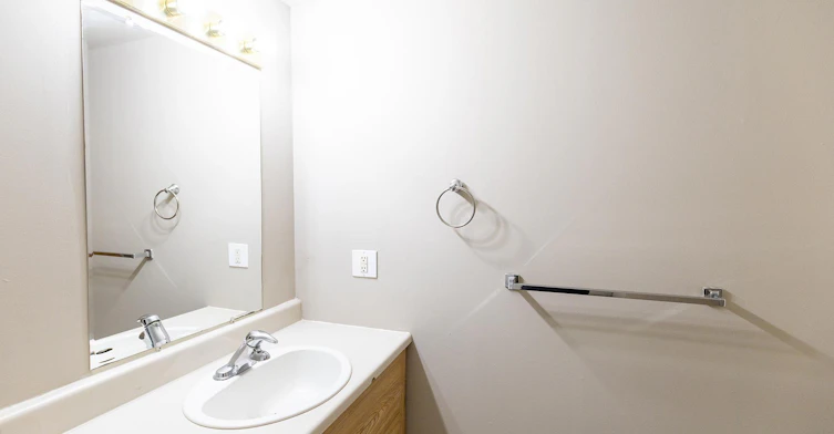 360 Falshire Drive NE, Calgary, AB, T3J 2G3 - 17