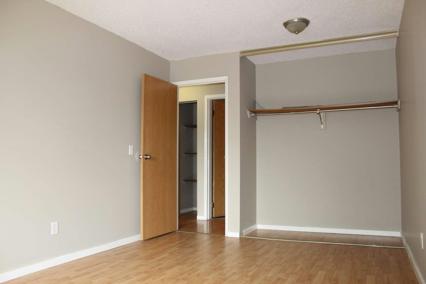 360 Falshire Drive NE, Calgary, AB, T3J 2G3 - 27