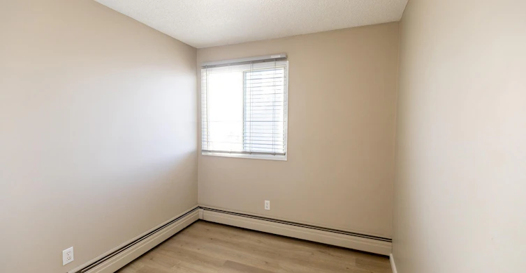 4646 73 Street NW, Calgary, AB, T3B 2M4 - 14