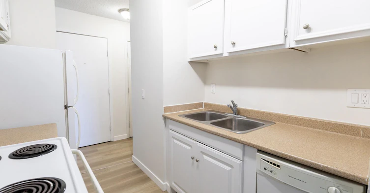 4610 Hubalta Road SE, Calgary, AB, T2B 2P3 - 13