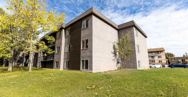 412 Huntsville Crescent NW, Calgary, AB, T2K 5E1 - 13