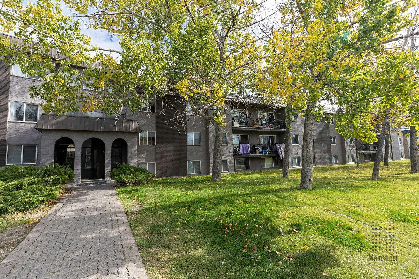 412 Huntsville Crescent NW, Calgary, AB, T2K 5E1 - 9
