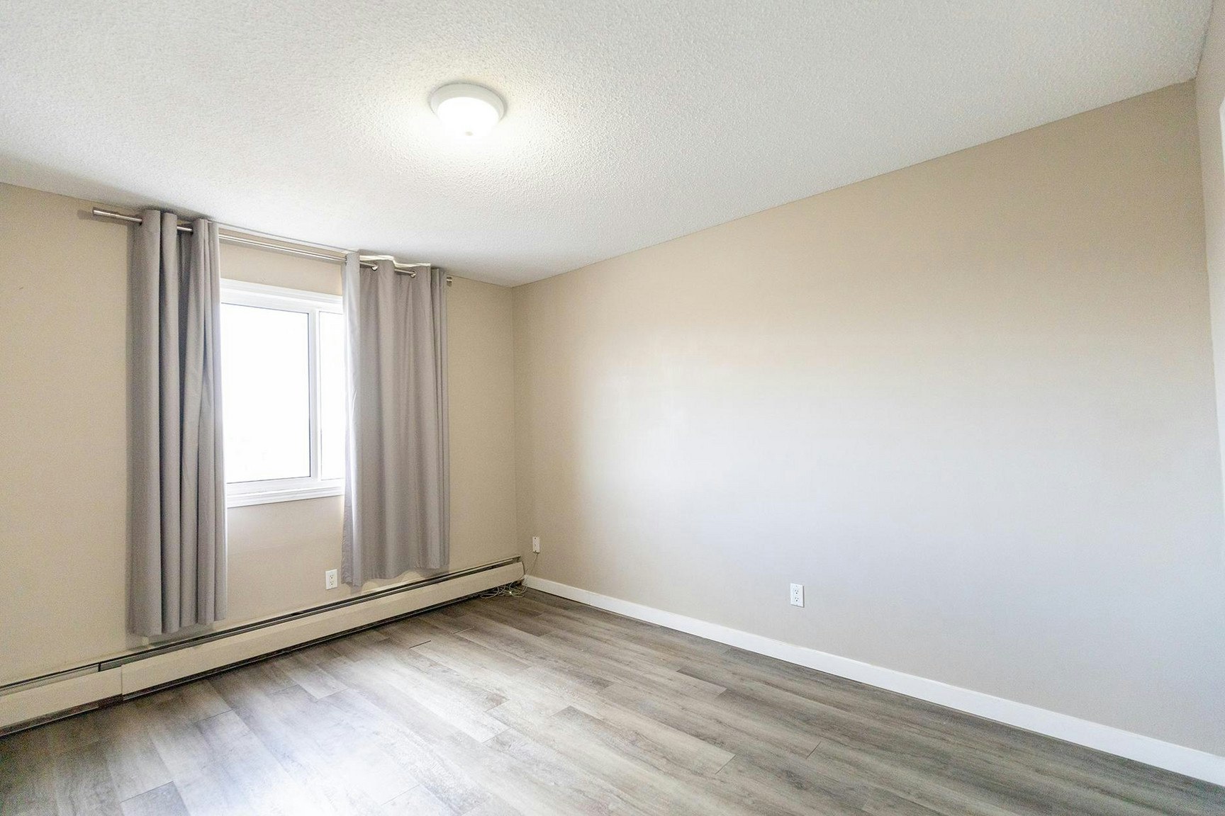 412 Huntsville Crescent NW, Calgary, AB, T2K 5E1 - 21