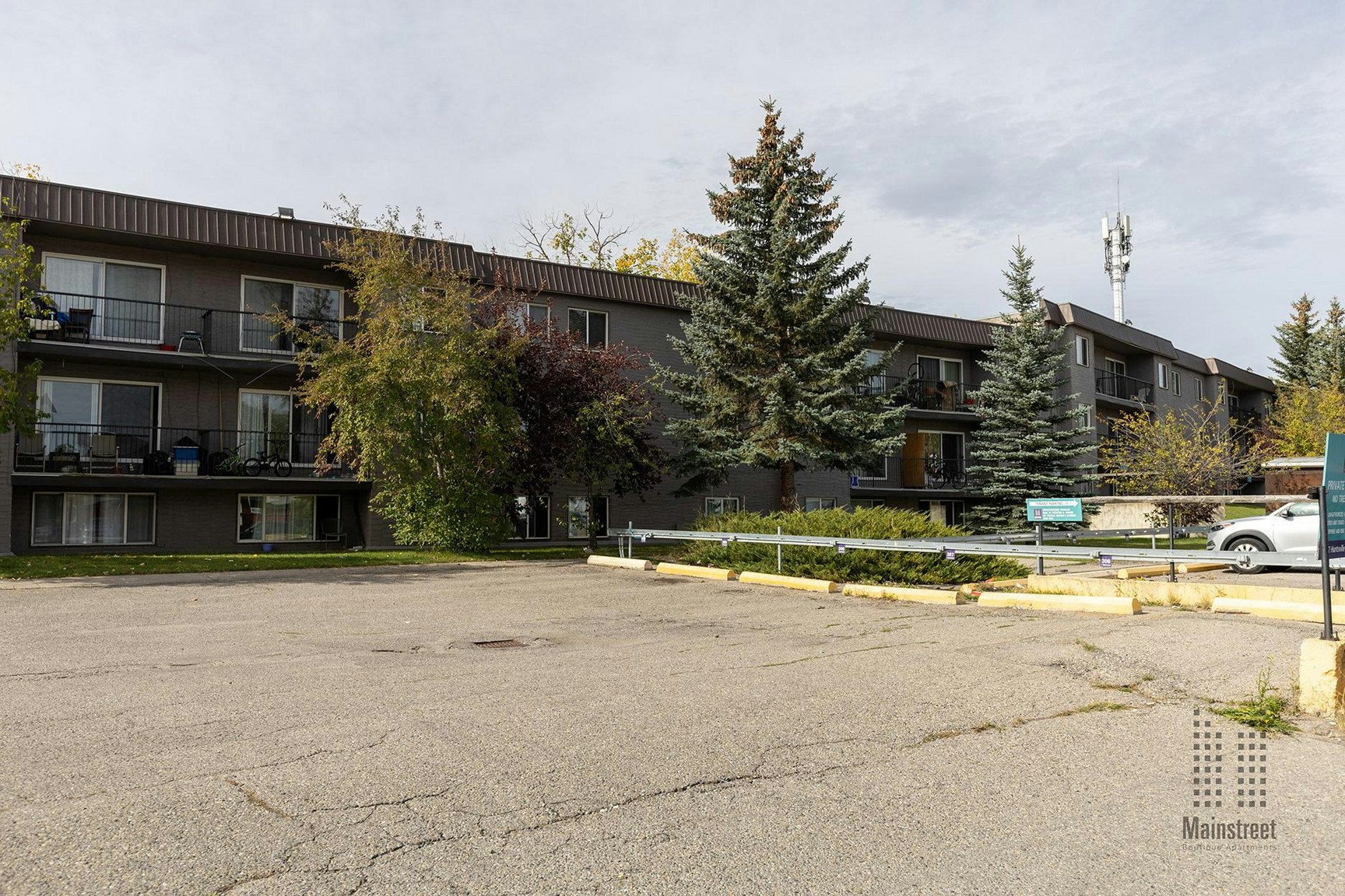 412 Huntsville Crescent NW, Calgary, AB, T2K 5E1 - 15