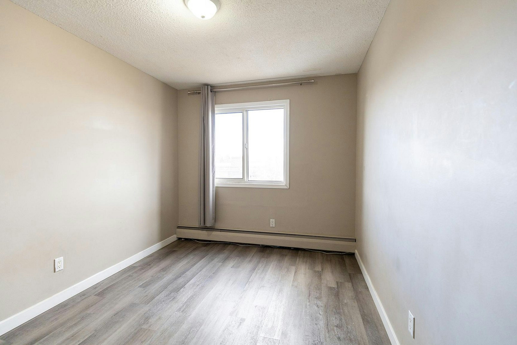 412 Huntsville Crescent NW, Calgary, AB, T2K 5E1 - 23