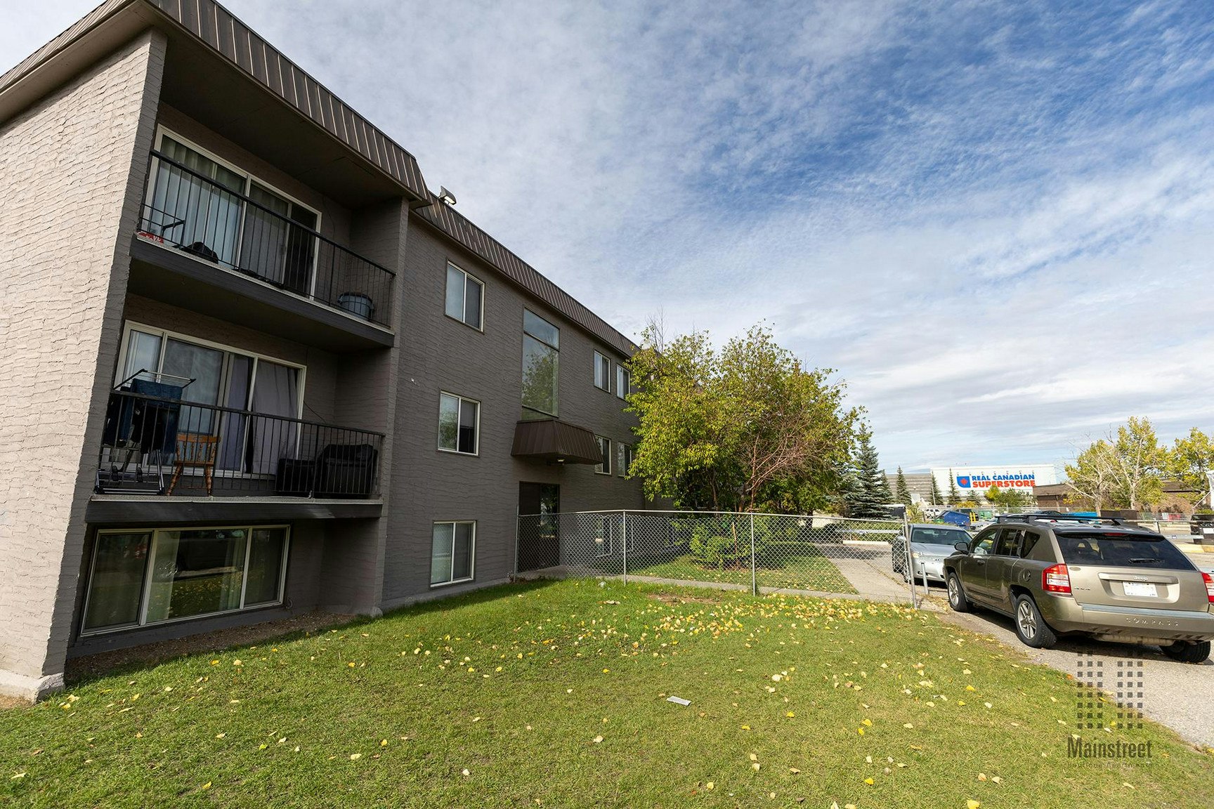 412 Huntsville Crescent NW, Calgary, AB, T2K 5E1 - 14
