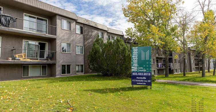 412 Huntsville Crescent NW, Calgary, AB, T2K 5E1 - 10
