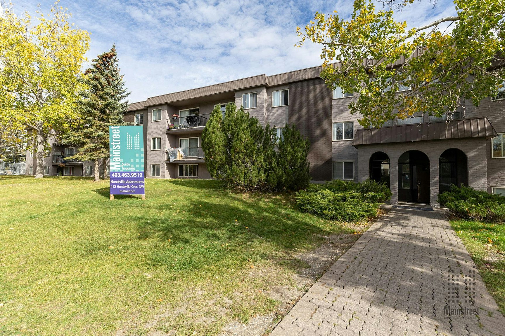 412 Huntsville Crescent NW, Calgary, AB, T2K 5E1 - 12