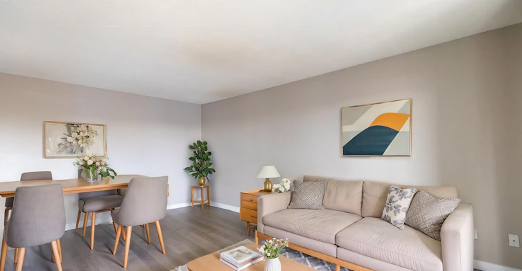 412 Huntsville Crescent NW, Calgary, AB, T2K 5E1 - 4