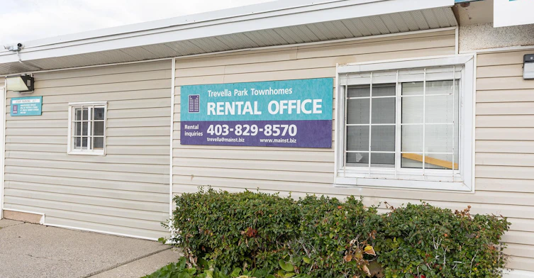 1300 41 Street SE, Calgary, AB, T2A 1K6 - 14