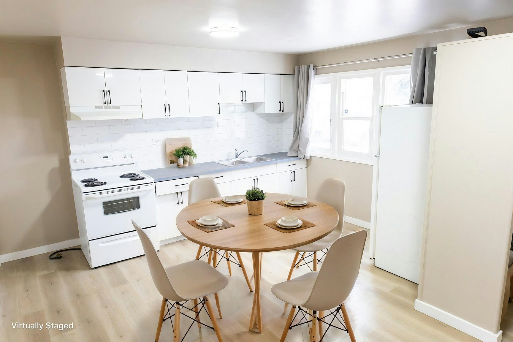 1300 41 Street SE, Calgary, AB, T2A 1K6 - 2