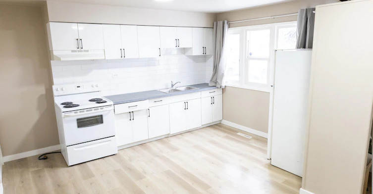 1300 41 Street SE, Calgary, AB, T2A 1K6 - 19
