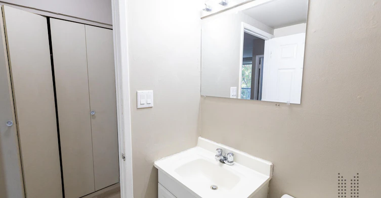 1611 23 Avenue SW, Calgary, AB, T2T 0V1 - 21