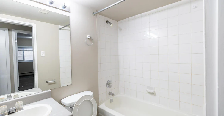 211 14 Avenue SW, Calgary, AB, T2R 0M2 - 22