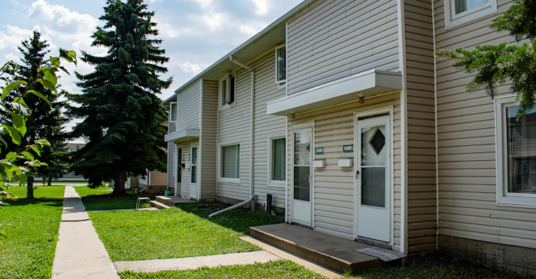 12235 129a Street NW, Edmonton, AB, T5L 1K5 - 11