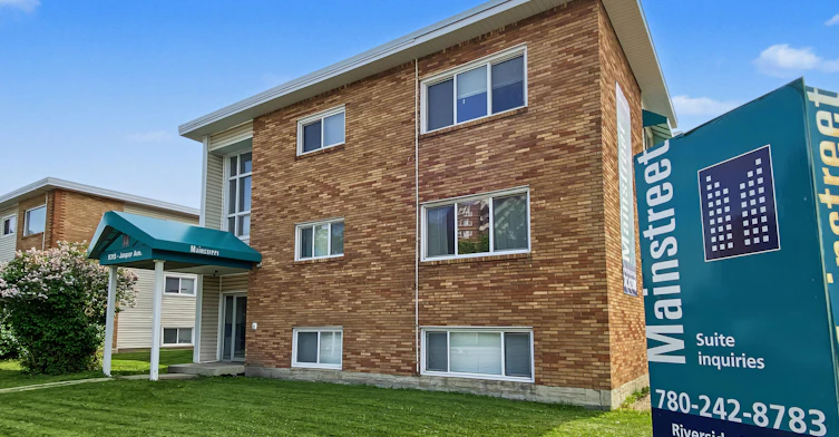 9315 Jasper Avenue NW, Edmonton, AB, T5H 4L8 - 2