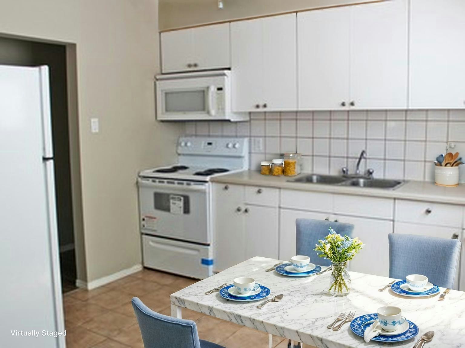 9315 Jasper Avenue NW, Edmonton, AB, T5H 4L8 - 4