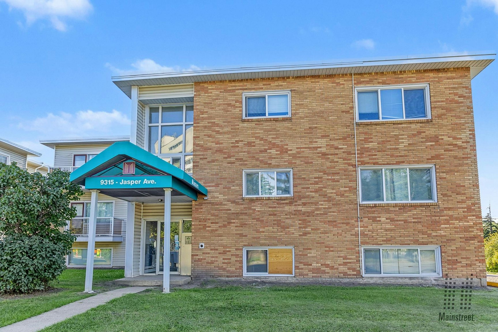 9315 Jasper Avenue NW, Edmonton, AB, T5H 4L8 - 7