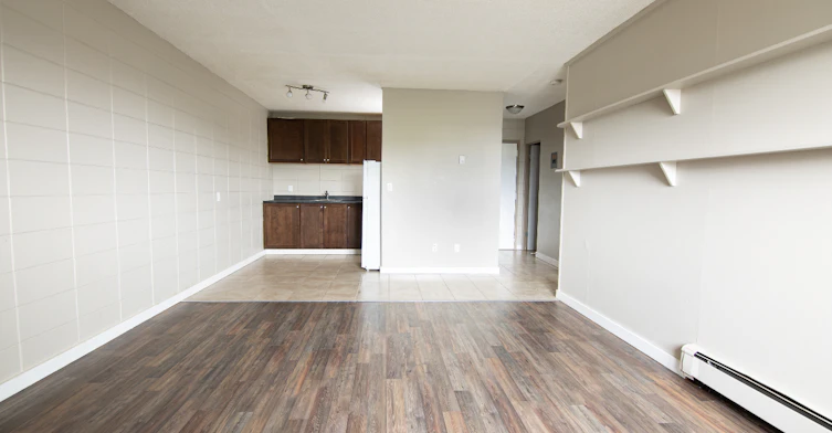 10040 152 Street NW, Edmonton, AB, T5P 1X7 - 13