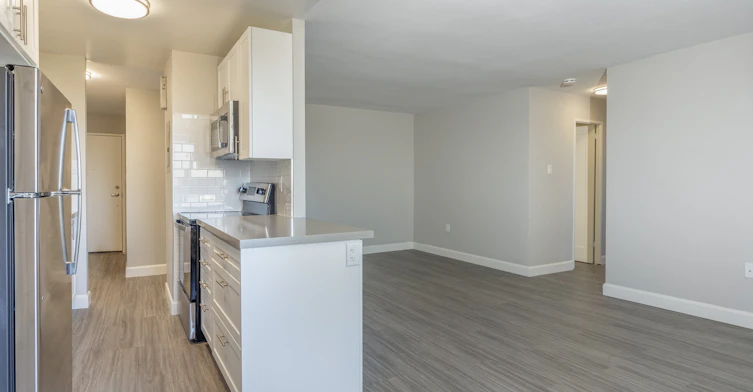301-516-297 Base Line Road West, London, ON, N6J 1W4 - 8