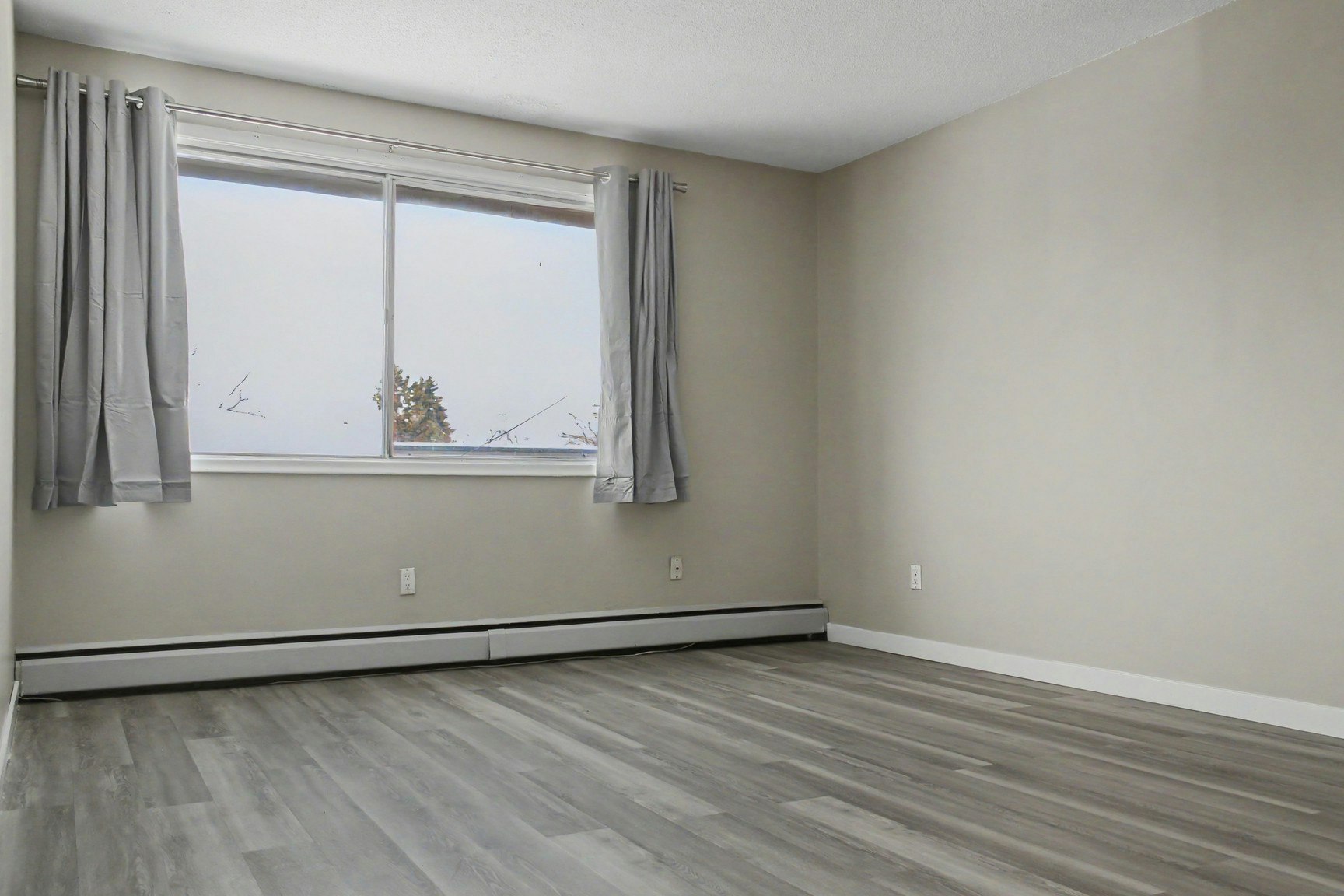 10316 119 Street NW, Edmonton, AB, T5K 1Z6 - 15
