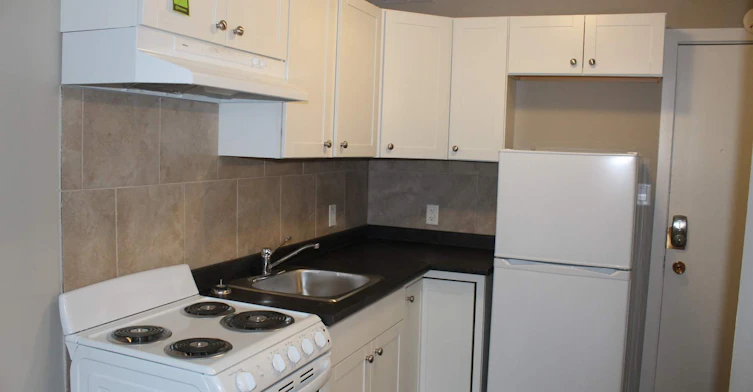 10316 119 Street NW, Edmonton, AB, T5K 1Z6 - 6