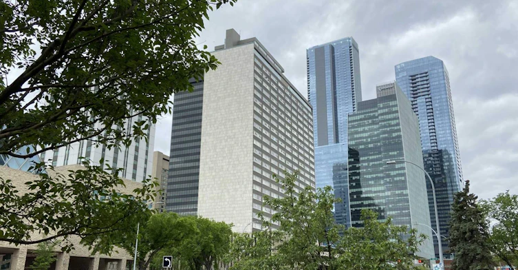 10020 103 Avenue NW, Edmonton, AB, T5J 0G8 - 15
