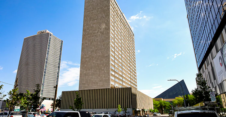 10020 103 Avenue NW, Edmonton, AB, T5J 0G8 - 40