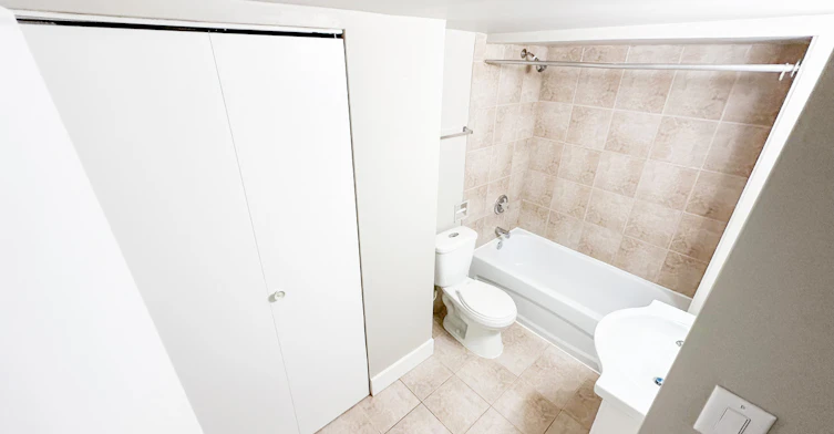 10020 103 Avenue NW, Edmonton, AB, T5J 0G8 - 11