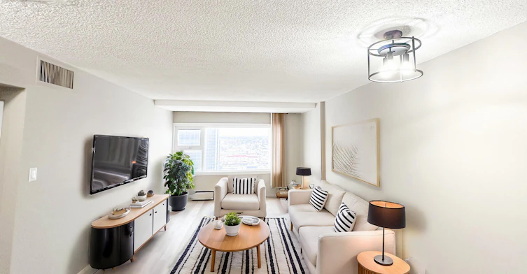 10020 103 Avenue NW, Edmonton, AB, T5J 0G8 - 33