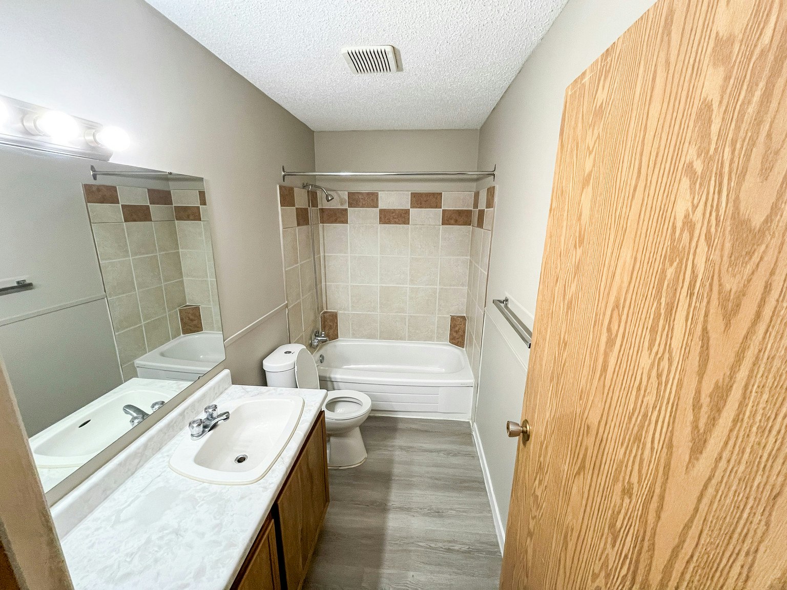 906 Duchess Street, Saskatoon, SK, S7K 6K3 - 17