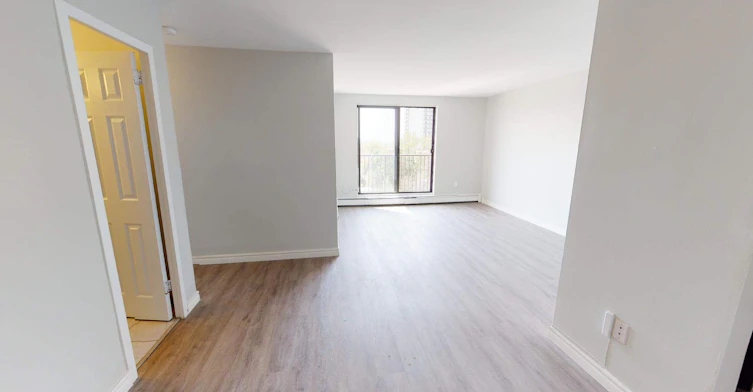 470 Dundas Street, London, ON, N6B 1W3 - 5
