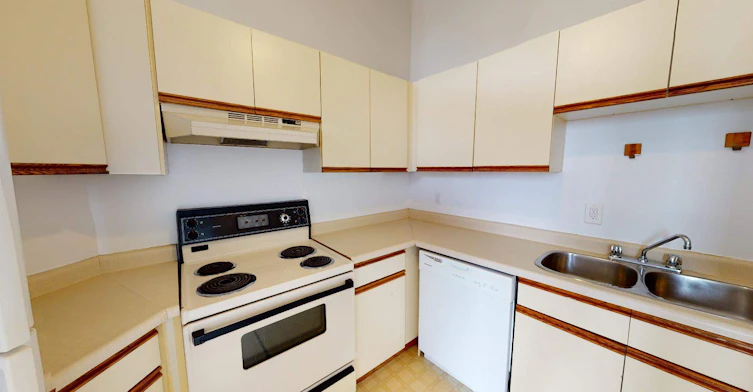 630 Dundas Street, London, ON, N5W 2Y8 - 4
