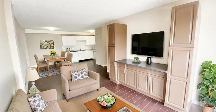 127 13 Avenue SW, Calgary, AB, T2R 0J9
