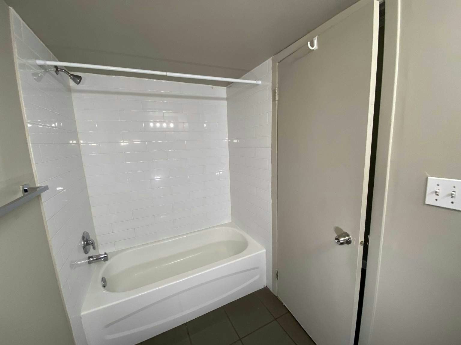 127 13 Avenue SW, Calgary, AB, T2R 0J9 - 14