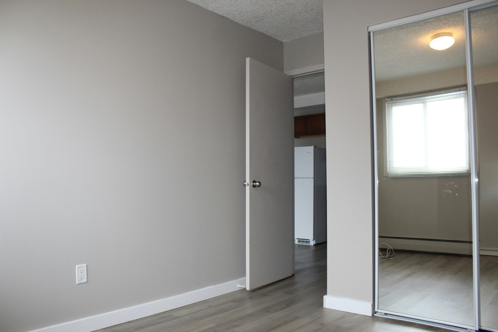127 13 Avenue SW, Calgary, AB, T2R 0J9 - 25