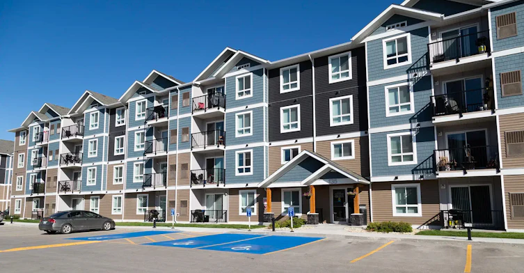 115 Point Boulevard North, Winnipeg, MB, R2V 5B5