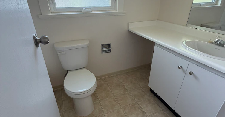 133 B Street, Surrey, BC, V3W 8A3 - 2