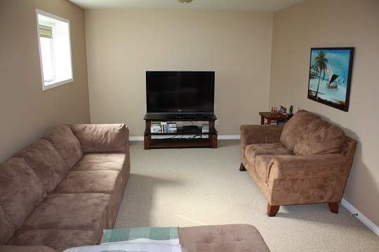 640 Violet Street, Waterloo, ON, N2V 2W2 - 4