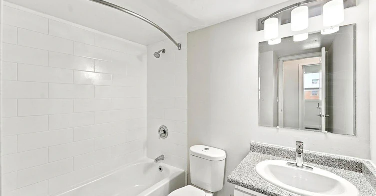 28-209-28 Helen Avenue, Brantford, ON, N3T 5Y8 - 18